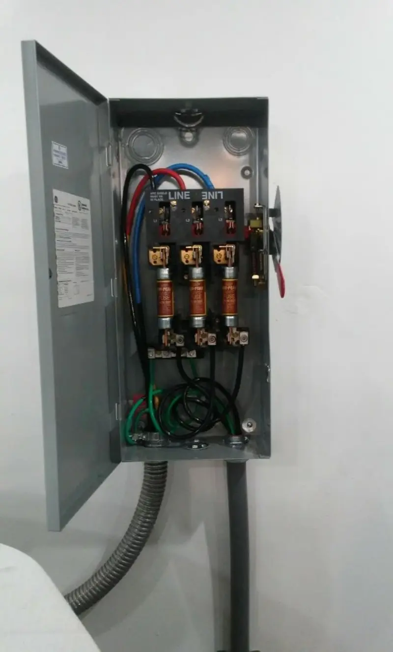Three-phase disconnect switch installed for Smoke Detector Installation in High Bridge
